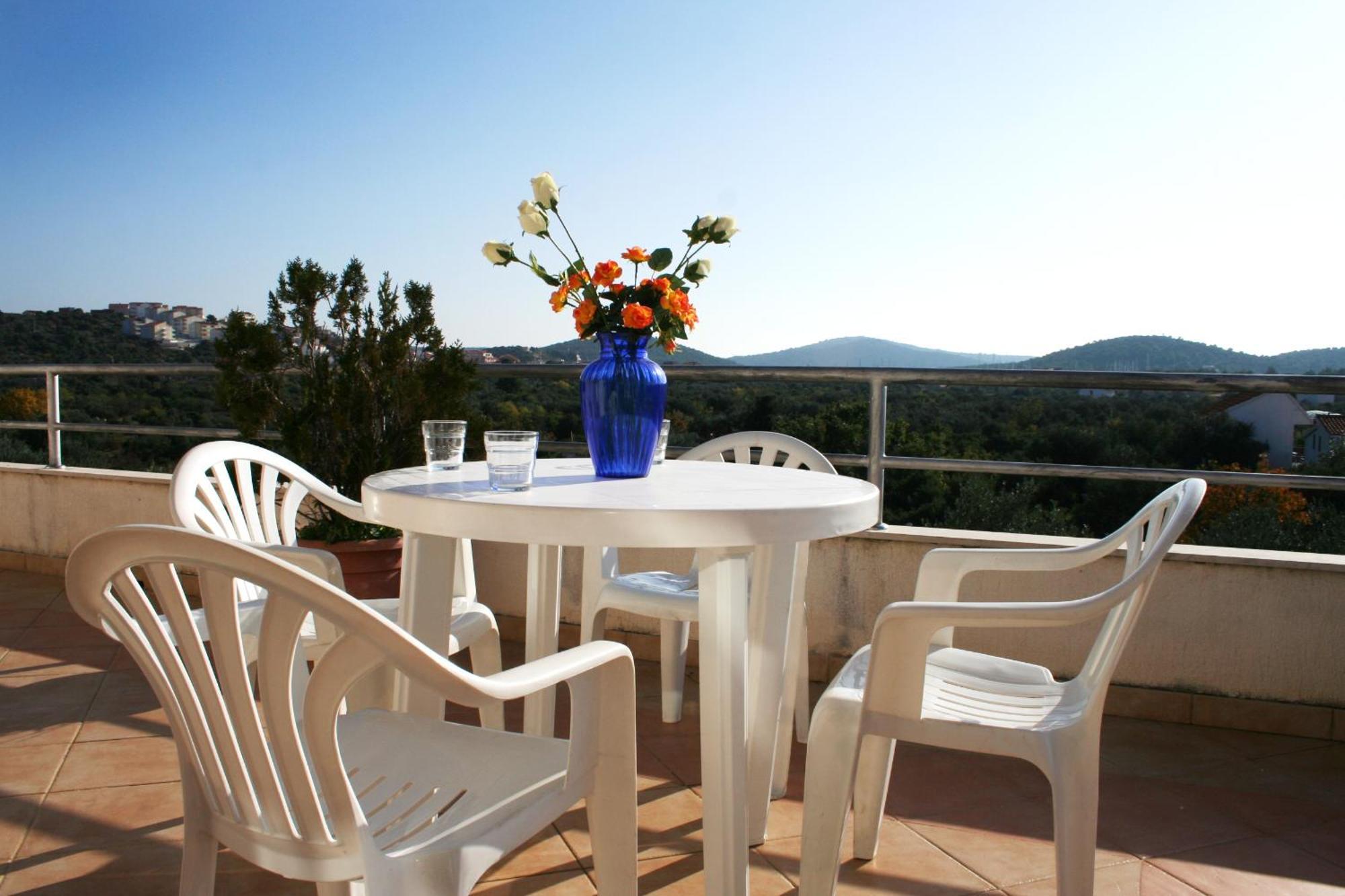 Villa Tina 로고즈니차 외부 사진