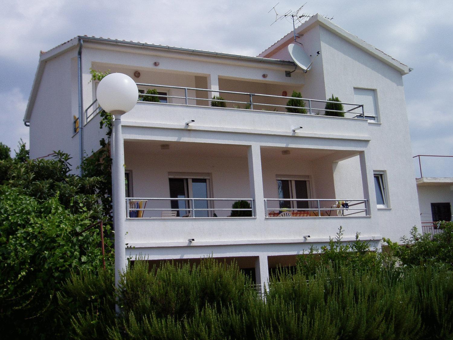 Villa Tina 로고즈니차 외부 사진